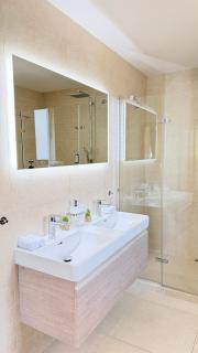 FamilyVilla, new 4 Luxury Big Apartments, parking - 7