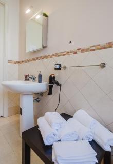 GARIBALDI HOUSE - 3