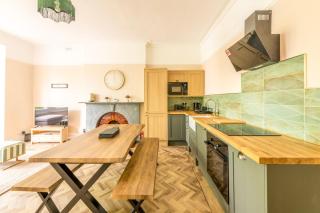 Alma Luxe with Free Parking by Prescott Apartments - 1