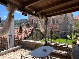 Arcadian Traditional GuestHouse - 0