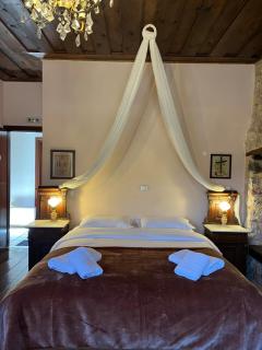 Arcadian Traditional GuestHouse - 4
