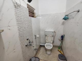 Diamond Suite, South Calcutta - AC 2BHK with private gym - 8