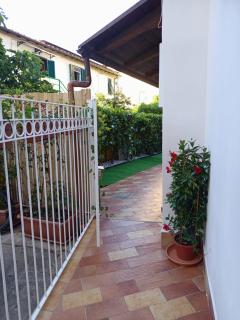 Lina House Garden - 8