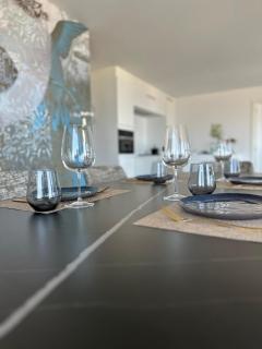 Spacious and modern apartment with open sea view - 8
