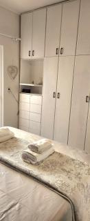 Sandra's Sea View Apartment Sarande - 3