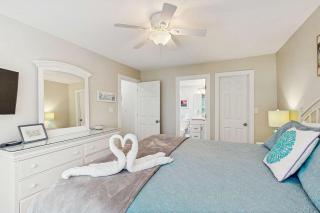 Sea Colony -- 52006 Canal Ct - 2