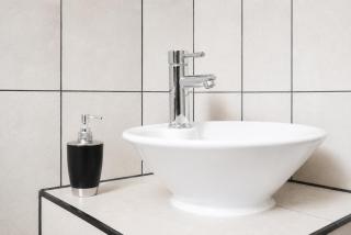 Old Street 2BR Apartment Sleeps 6 Close to Tube - 2