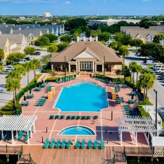 Cozy 4BD Villa Relax & Enjoy Near Disney - 2