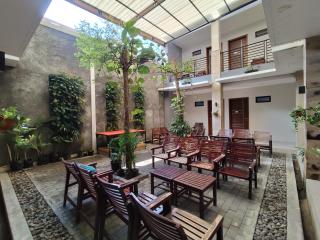 Hotel Urban Fendis Yogyakarta - 2