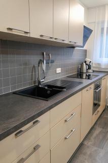 Family Suites & Parking - 6