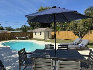 Gulf Breeze Getaway 3BR Home with Private Pool, 5 Minute Drive to Madeira Beach - 7