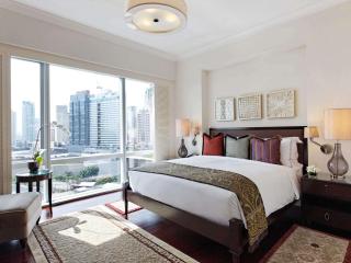 Raffles Makati - 6