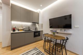 Stone City Stay Central Gjirokastër Apartment by PikHost - 3