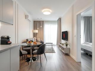 Golden Apartments Warsaw - Elegant & Sunny, Siedmiogrodzka 3 - 8