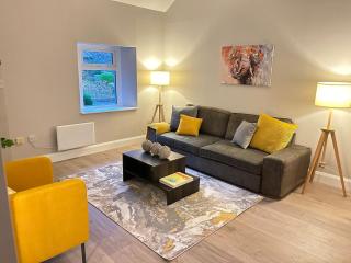Malahide Village Cottage - 0