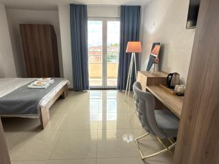 Hotel Majestic - 5