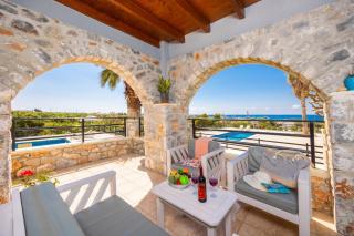 Spiros Beach Villa - 5
