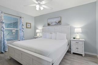 Oceanfront condo with washer&dryer pool access ocean view and central AC - 5
