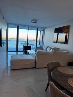 Luxury living apartment in the hearth of Edgewater Miami - 4