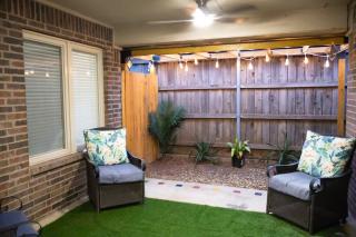 Family-Friendly House with Private Patio Escape - 9