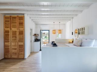 SilvAir Jacuzzi Suites, Mykonos - 2