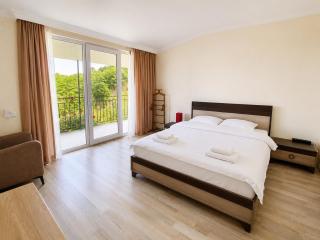 Lia's Guest House - 1