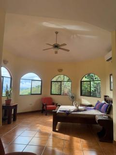3BR, Spectacular Jungle Villa w Waterfalls & Toucans - 8