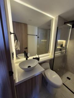 Fully Equipped Modern Apartment - 3