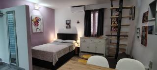 Klarisa City Center Apartment with Terrace - 9
