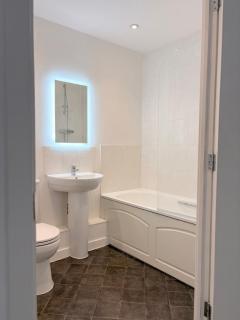 Luxury Chic 1bed balcony Apartment - near Heathrow London Windsor - 1
