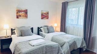 3 Bed 2 Bath Bungalow, Walk to Bus, 30 min to Downtown - 1