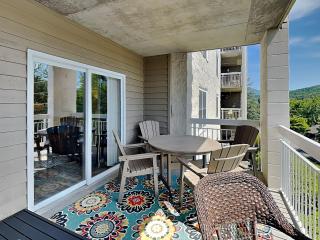 A Peaceful Retreat Whispering Pines 622 - Pigeon Forge - 2