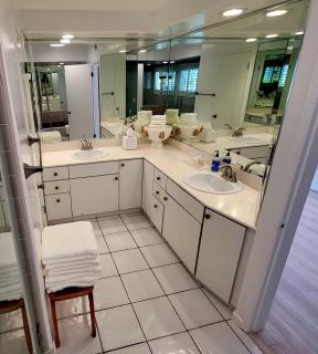 Luxury Spa Townhome with Rooftop Ocean View Jacuzzi - 4
