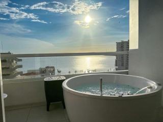 Modern apartment with Jacuzzi and ocean views - 3