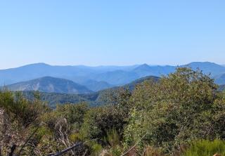 Gîte en Cévennes du sud, bergerie restaurée au rez de jardin d'une bastide avec piscine à débordement, vue exceptionnelle, authenticité, confort, repos assuré au cœur de la nature - 5