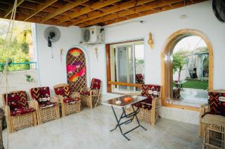 Tranquil Villa in Fayoum Private Pool Garden Lake Access - 4