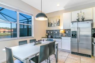 NEW Vacation Townhome Private Pool Near Disney! - 5
