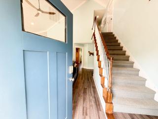 2nd Row 5 Bed 3 and one half Bath Pet Friendly Ocean View Beach House - 8