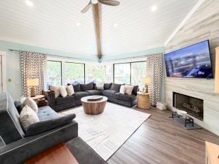 2nd Row 5 Bed 3 and one half Bath Pet Friendly Ocean View Beach House - 6