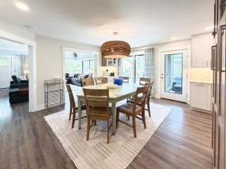 2nd Row 5 Bed 3 and one half Bath Pet Friendly Ocean View Beach House - 1