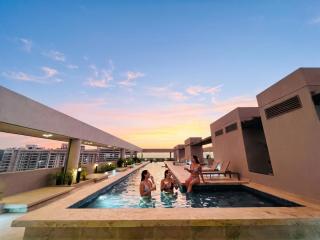 Exclusive Experience Rooftop & Pools - 0