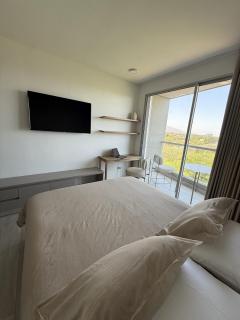 Luxury suite 2 minutes from the beach and airport - 8