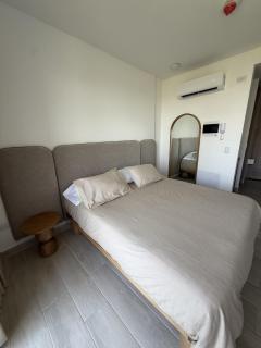 Luxury suite 2 minutes from the beach and airport - 8