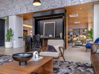 Top Floor 2BR in Wynwood with Pool Gym Rooftop - 9