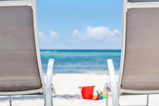 Peaceful Ocean Front Beach House in Bodden Town - 5