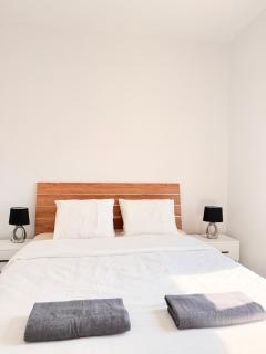 Cozy Apartment 1 Min to the Beach - 1
