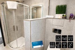 ENJOYHARRACHOV - Atraktivní slunný klimatizovaný apartmán 24 v centru Harrachova se saunou, parkováním, Wifi-WLAN, SAT, herní konzolí, Netflix zdarma a možností dobíjení auta jen 150m od lanovky - 2