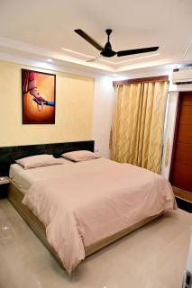 Padmalaya Luxury Temple View Stay with infant cradle - 3