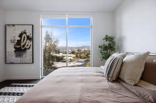 Luxury & Modern 2 Bedroom in Silver Lake - 1