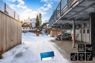 ENJOYHARRACHOV Atraktivní klidné studio 3 v centru Harrachova s parkováním, velkou terasou, Wifi-WLAN, SAT zdarma, možností dobíjení auta, výhledem do zahrady a na romantický kostelík jen 150m od lanovky - Harrachov - 5